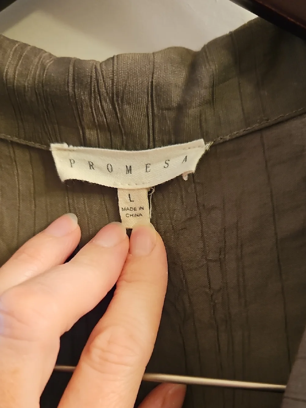 Promesa Olive Crinkle Button Down Top L Lightweight Relaxed Blouse - Picture 3 of 11